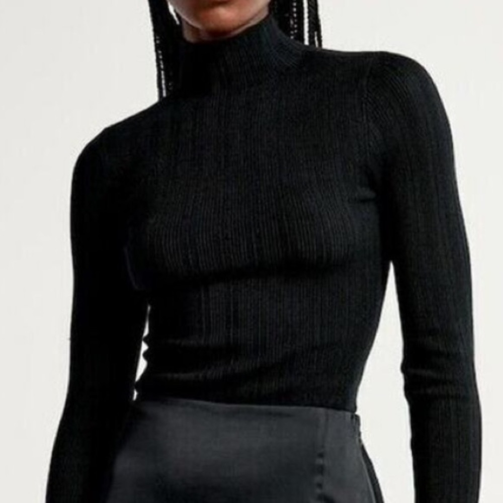 Black Long Sleeve Turtleneck Top
